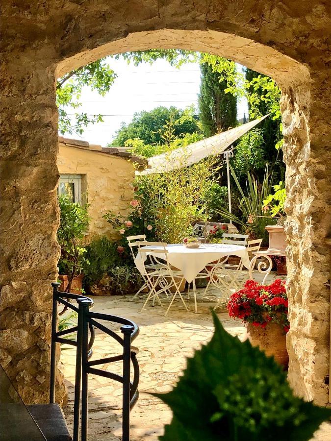 Villa L'Ile Aux Fleurs Ventabren Exterior foto